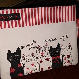 So cute! Daiso Meow cat motif cosmetic bag